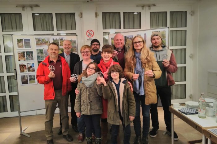 „Rheinberg summt!“ zeichnete vorbildliche Gärten aus. Eine Plakette ging